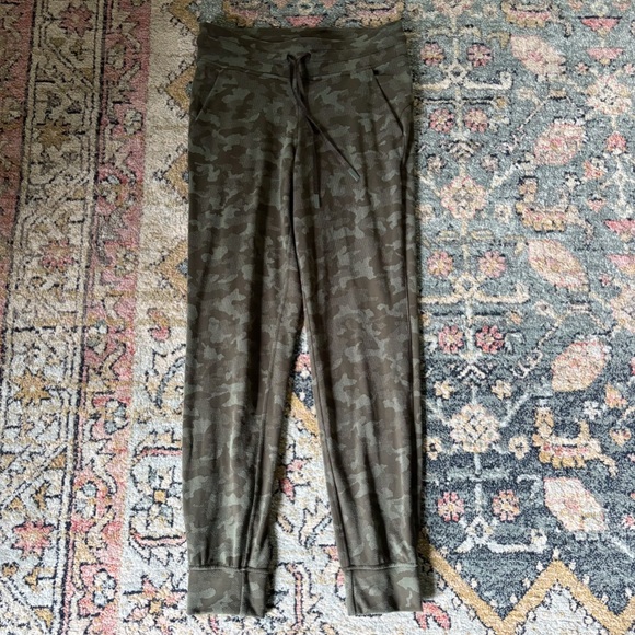 Lululemon Ready to Rulu Jogger 29" Heritage Camo Dark Olive Green Twill Sz 8 - Picture 6 of 12